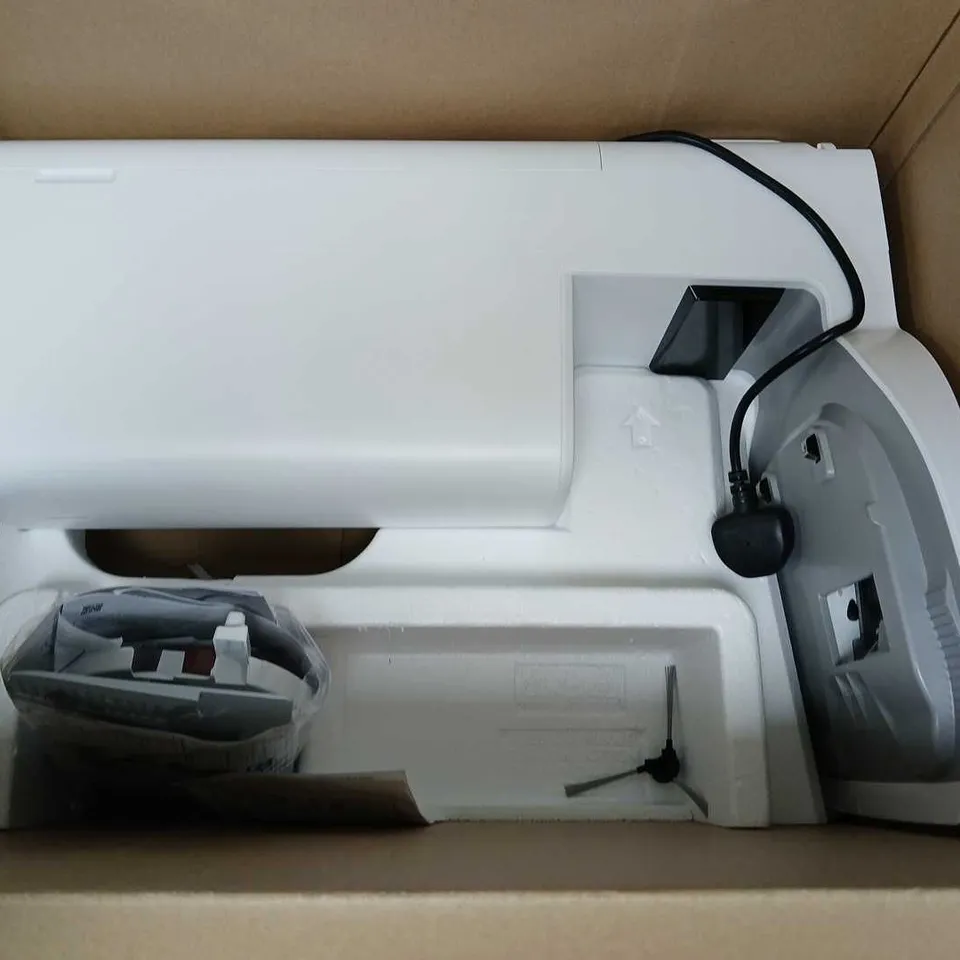 SAMSUNG JET BOT+ VR30T85513W/EU ROBOT VACUUM CLEANER - WHITE