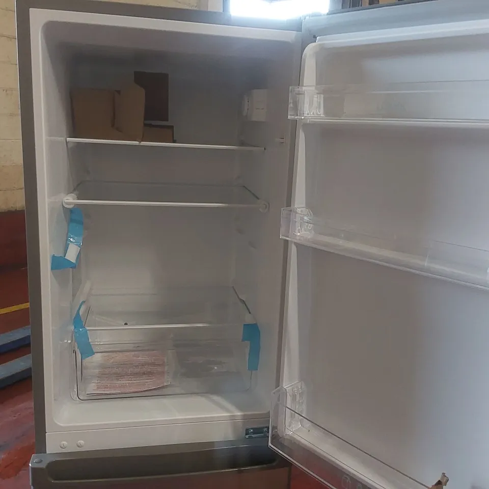 LOGIK L50BS23 60/40 FRIDGE FREEZER - SILVER