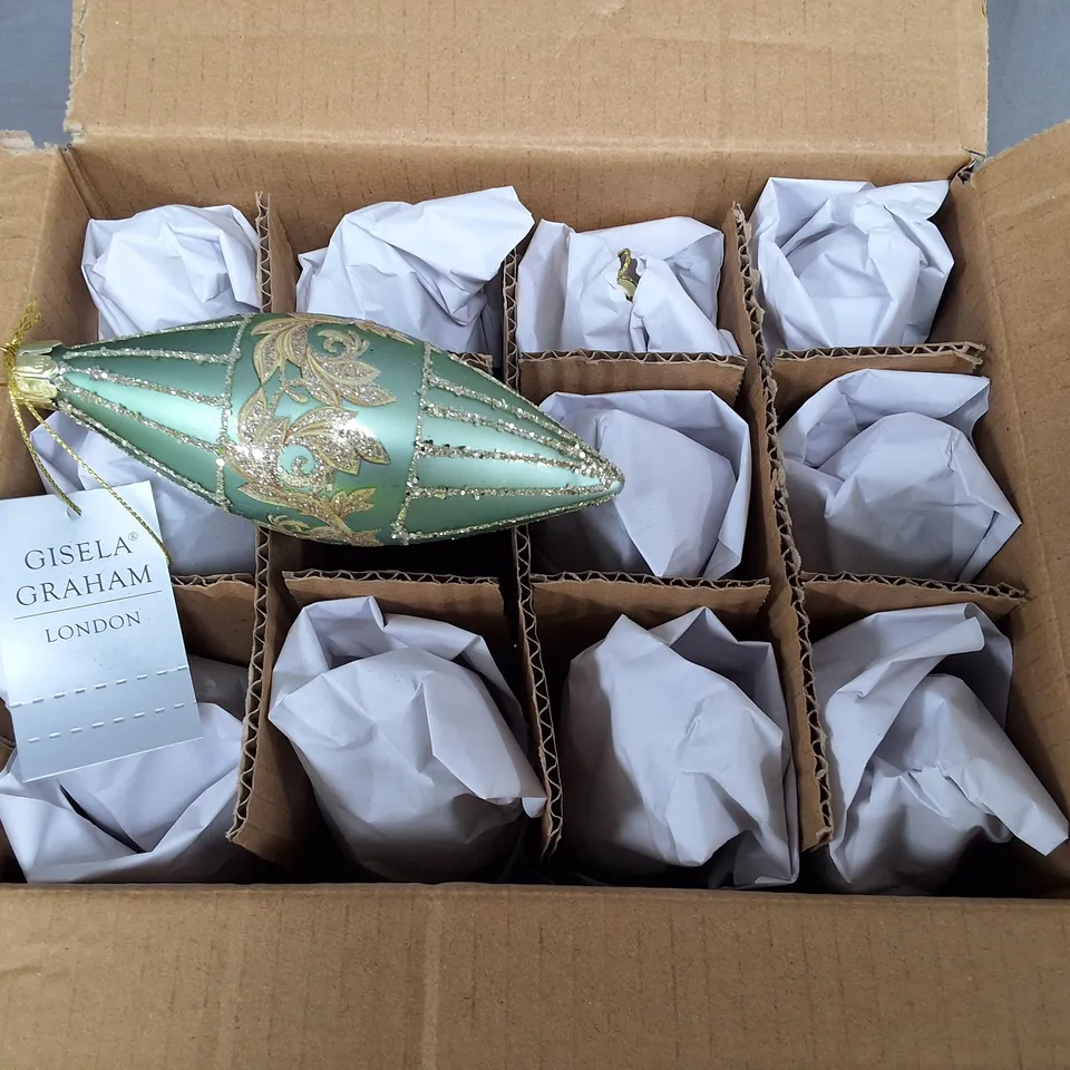 SET OF 12 GISELA GRAHAM DECORATIVE HANGING TREE DECORATIONS IN GREEN