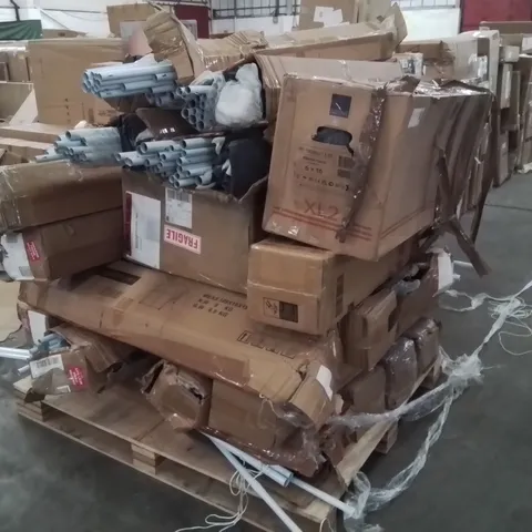PALLET CONTAINING A LARGE QUANTITY OF TUBE TENTS