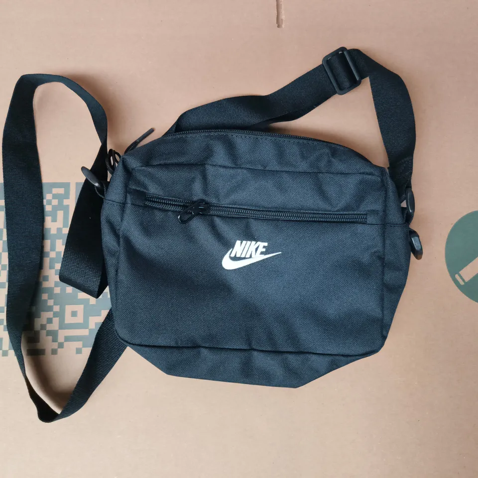 NIKE BAG IN BLACK