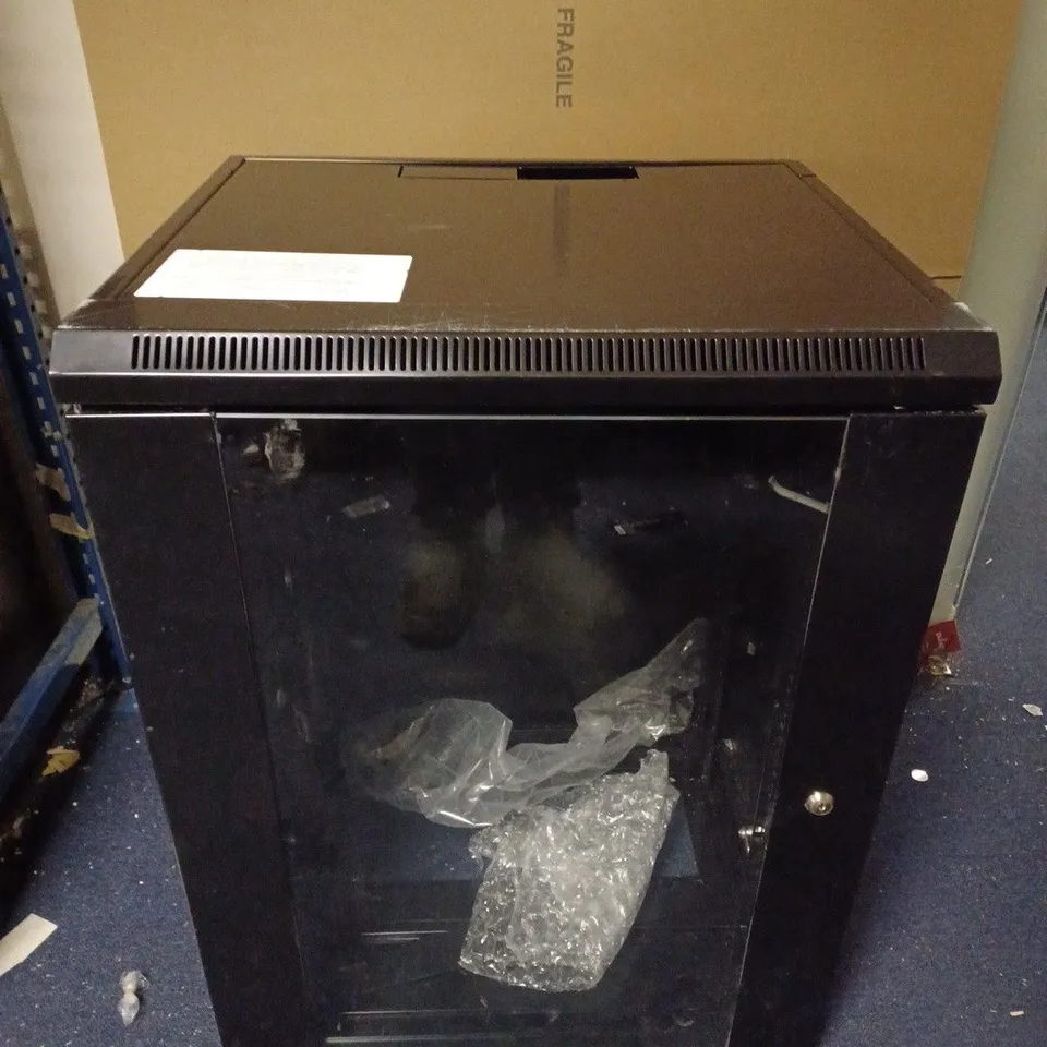 UNBRANDED METAL SERVER CABINET - COLLECTION ONLY 