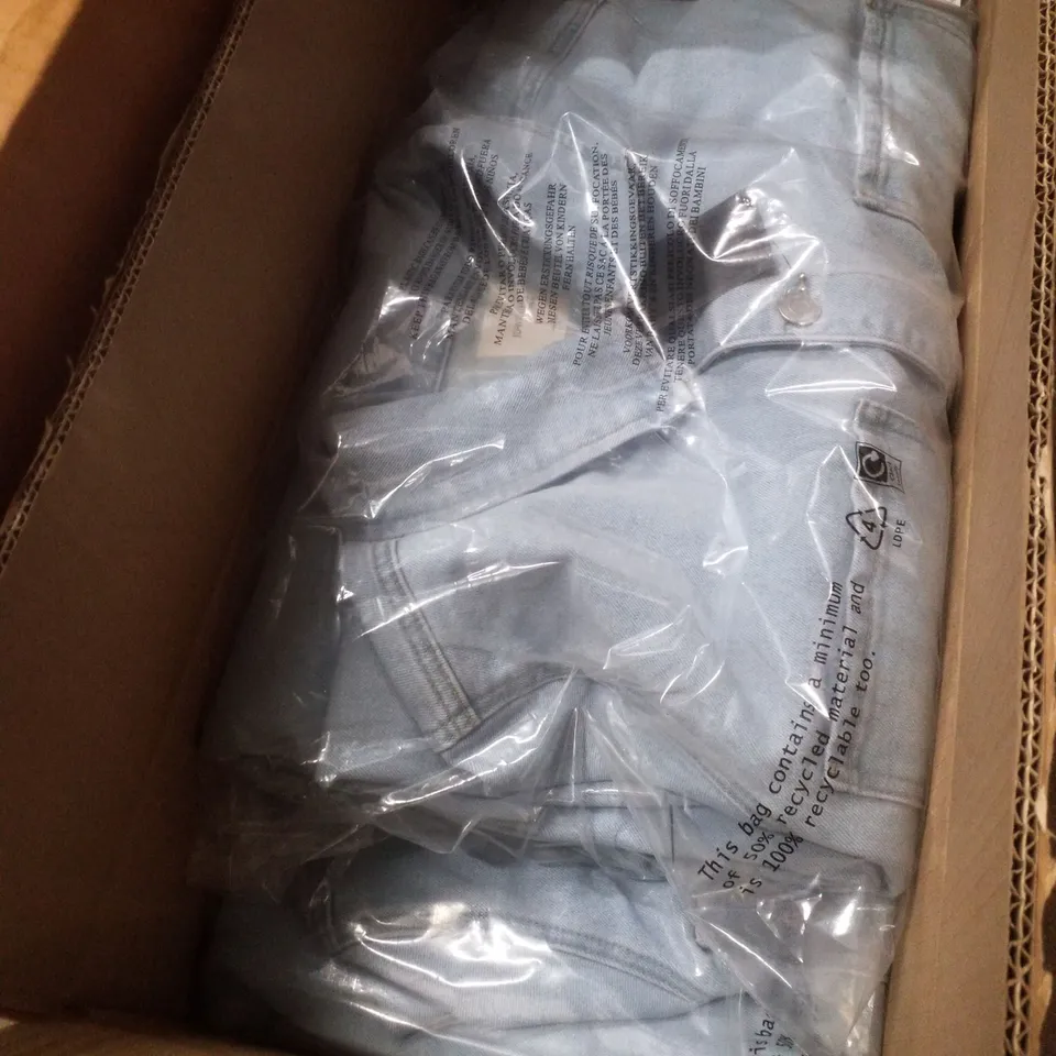 BOX CONTAINING APPROXIMATELY 2 BRAND NEW J D WILLIAMS DENIM BLUE BELTED JUMPSUITS - SIZE 26