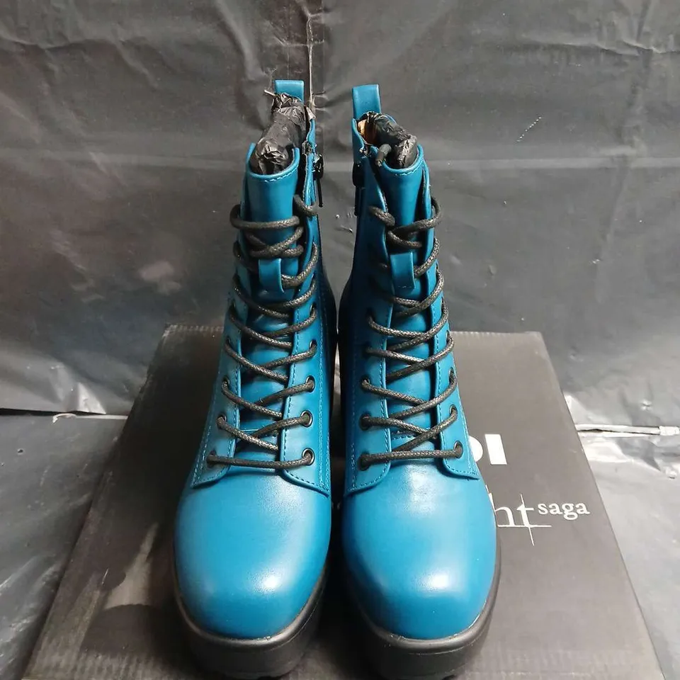 BOXED PAIR OF KOI SPIDERMONKEY MILITARY TEAL BOOTS - UK SIZE 3