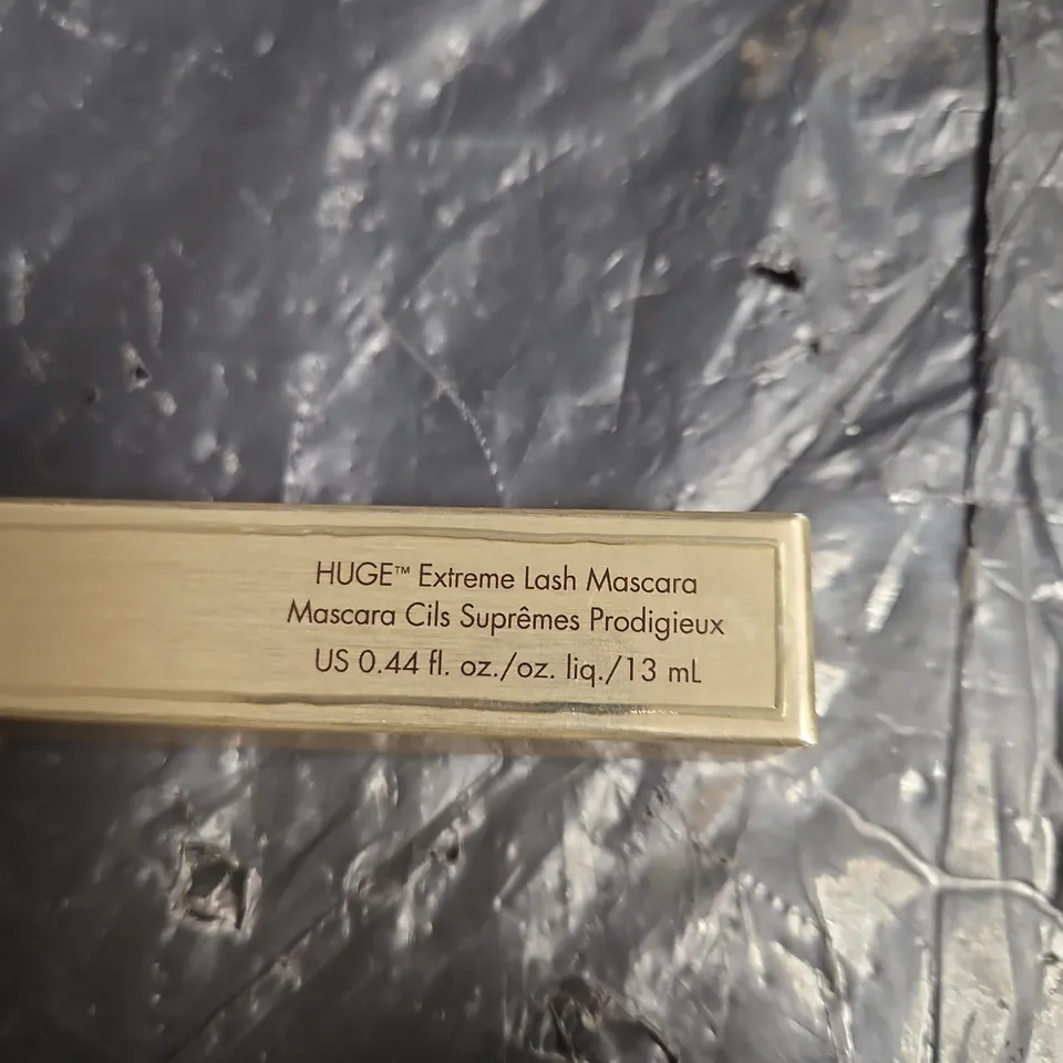 STILA HUGE EXTREME LASH MASCARA – 13 ML, BOXED