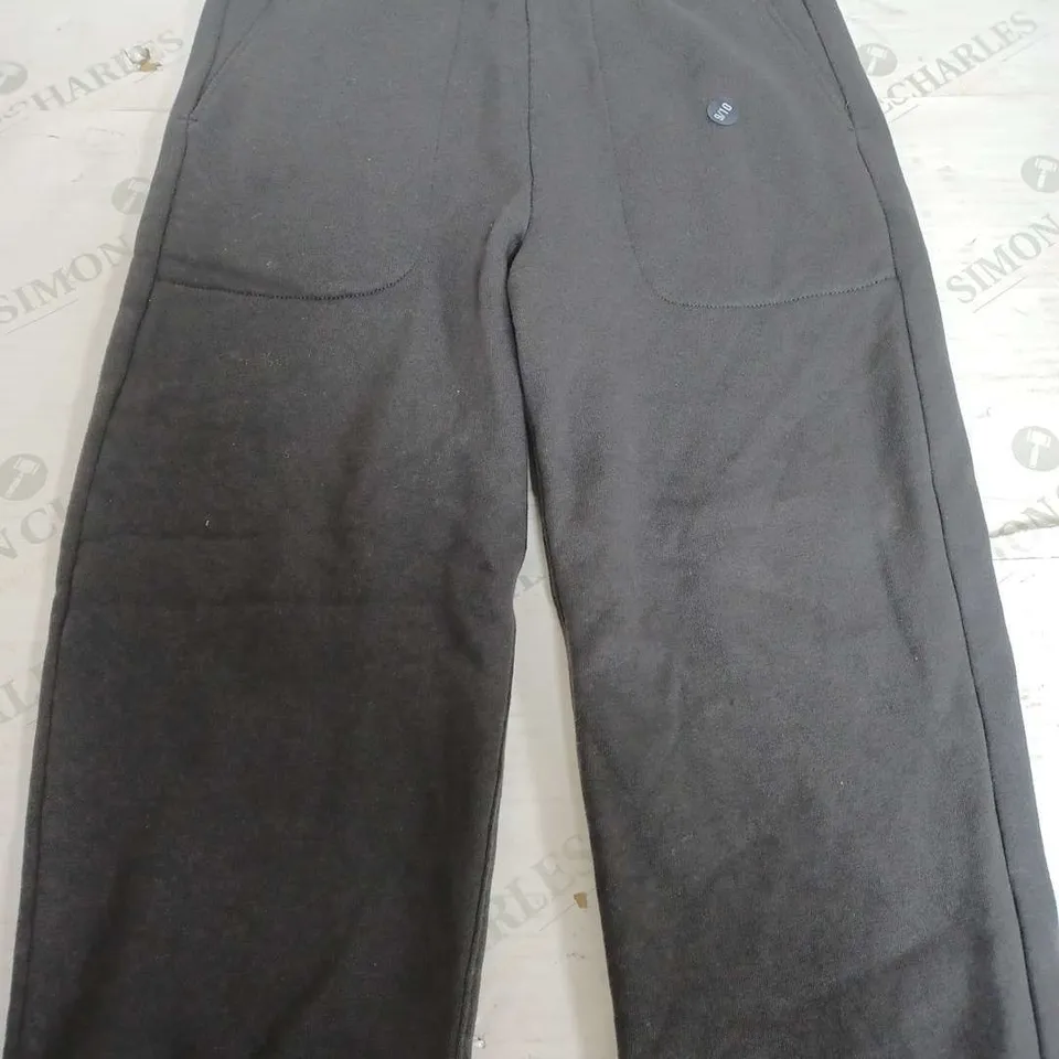 ABERCROMBIE KIDS GREY JOGGERS - 9/10 YEARS