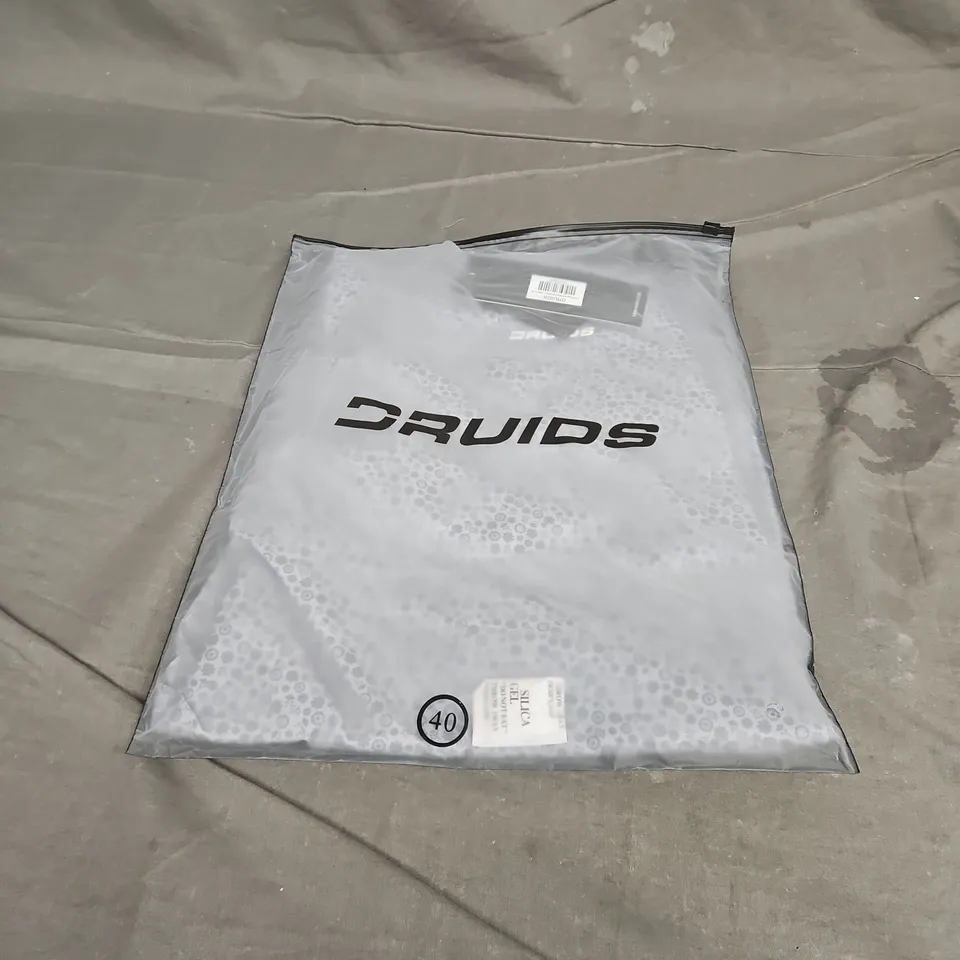 DRUIDS HERITGE BOTANIC SHORTS IN GREY SIZE 40