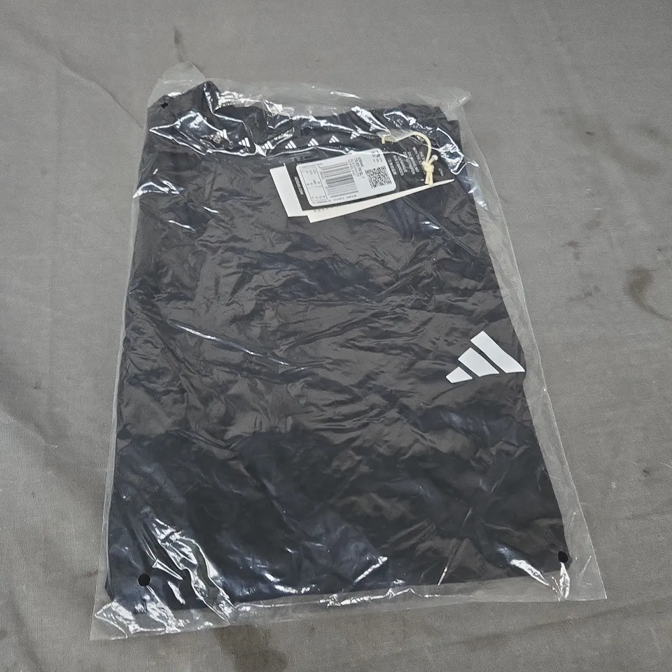 BAGGED ADIDAS LOGO TEE SIZE M