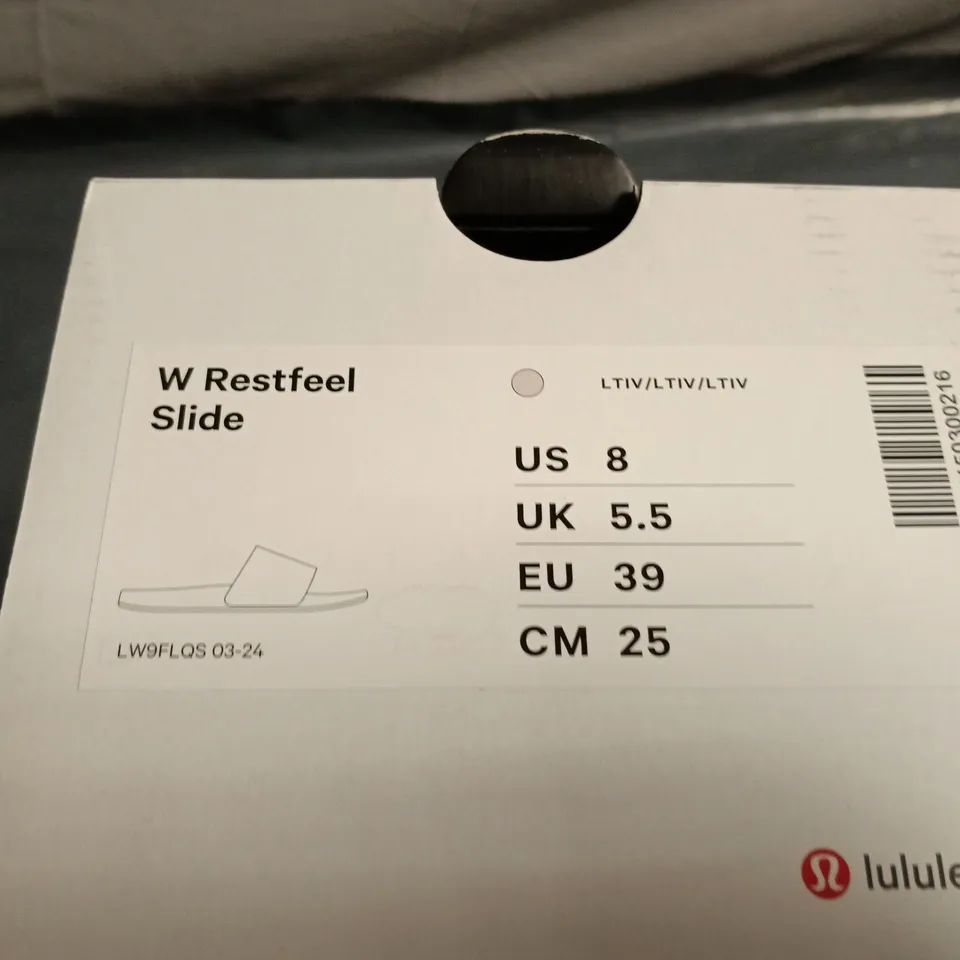 BOXED PAIR OF LULULEMON RESTFEEL SLIDE – WHITE, WOMEN'S SANDALS, UK 5.5 