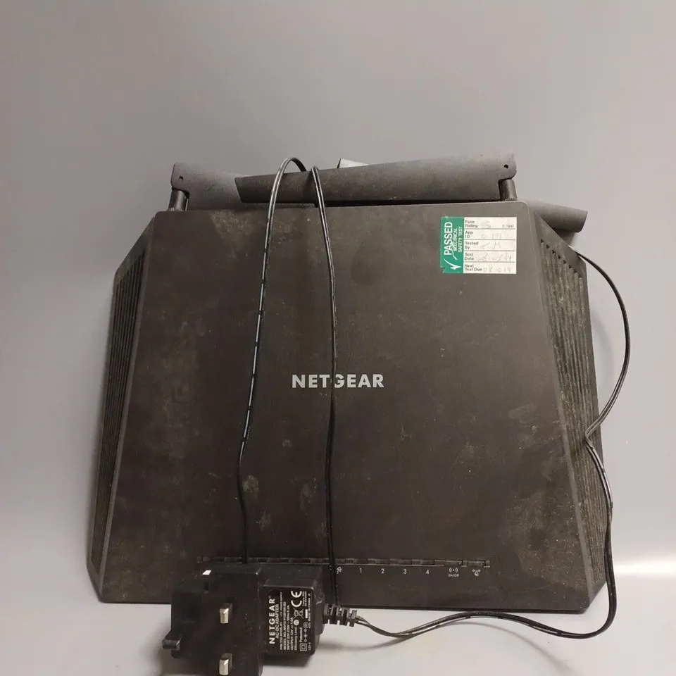 NETGEAR WIFI ROOTER 