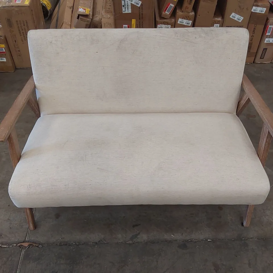 QUALITY DESIGNER HOWTON SOFA