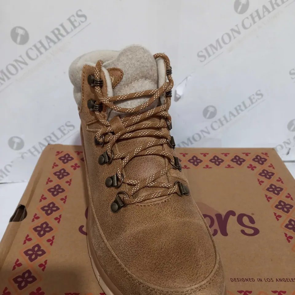 SKECHERS SYNERGY WARM TECH BOOT - CHESTNUT, SIZE 6 UK
