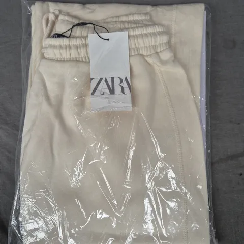 ZARA JOGGERS IN CREAM SIZE UK SMALL