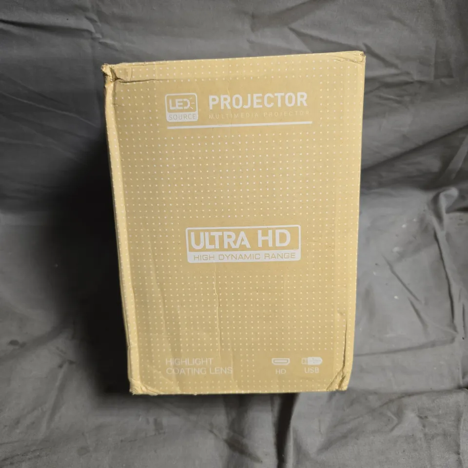 LED PROJECTOR – ULTRA HD HDR, BOXED