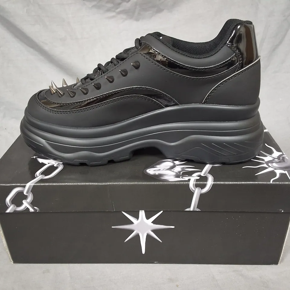 BOXED PAIR OF KOI BANE OF EXILE TRAINERS - UK 6