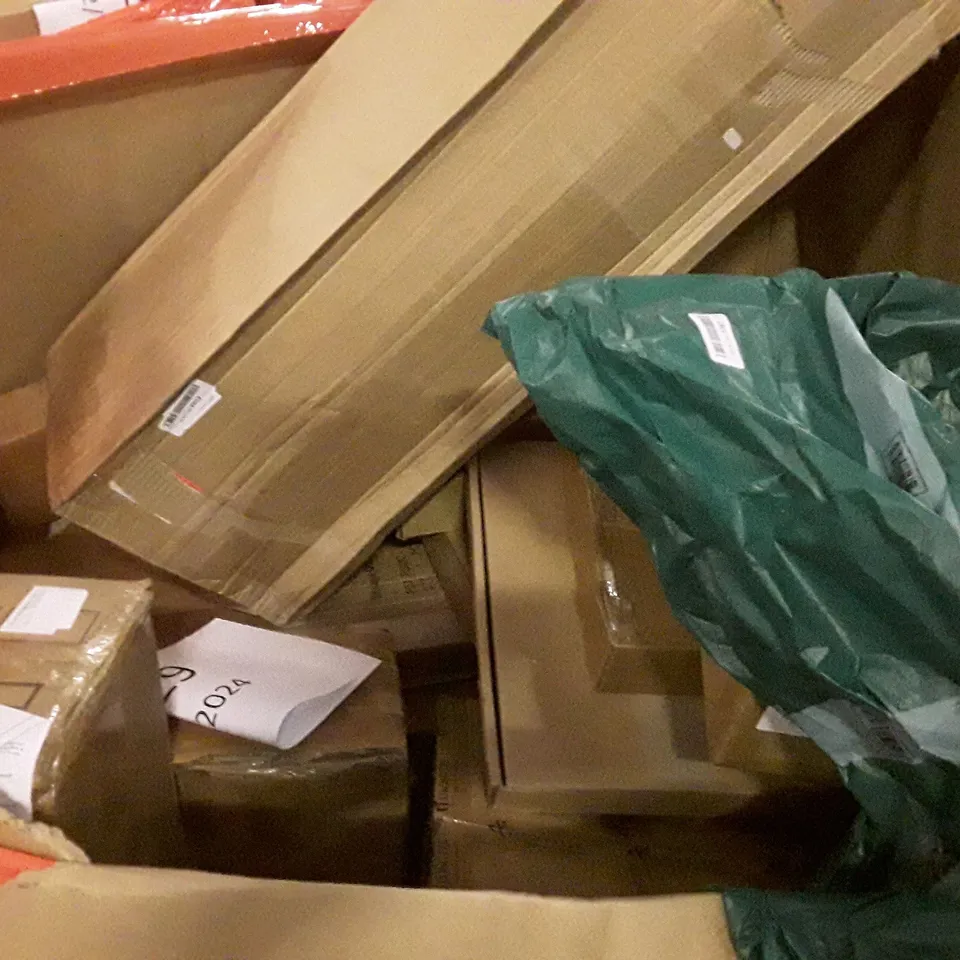 PALLET OF ASSORTED PRODUCTS INCLUDING ARTIFICIAL PLANTS, CRAFT WOK, LIGHT UP CHRISTMAS PARCELS, TOILET SEAT, HEATED CAMPING CHAIR