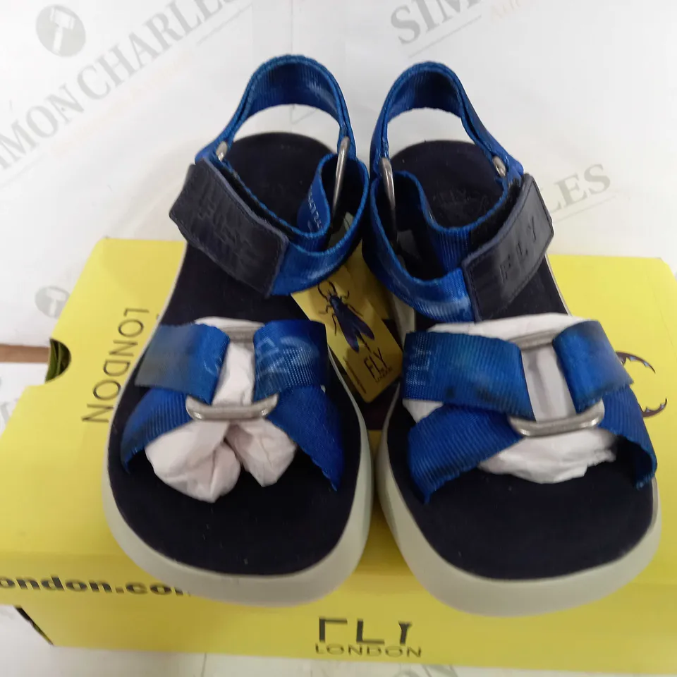 BOXED PAIR OF FLY LONDON BENA724FLY SANDAL - BLUE/BLACK - UK 3