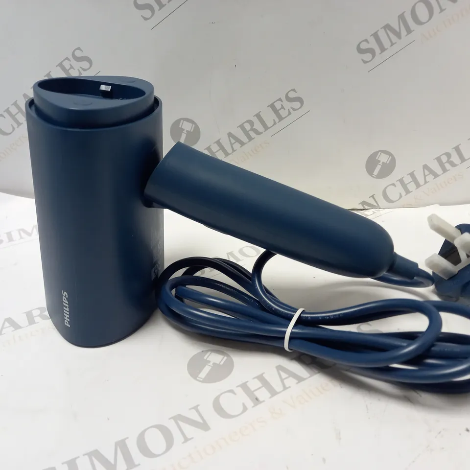 BOXED PHILIPS HANDHELD STEAMER 3000 SERIES