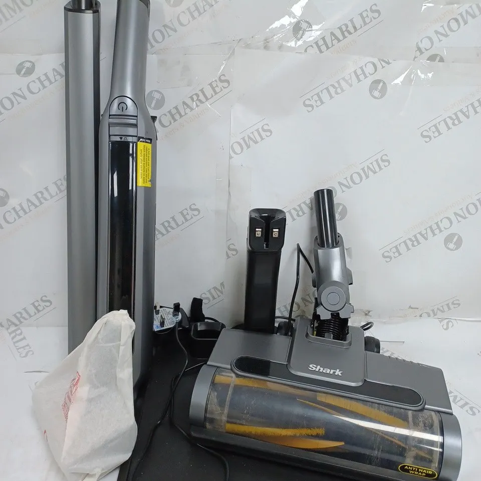 BOXED SHARK WANDVAC 2-IN-1 LIGHTWEIGHT CORDLESS HANDHELD VACUUM CLEANER