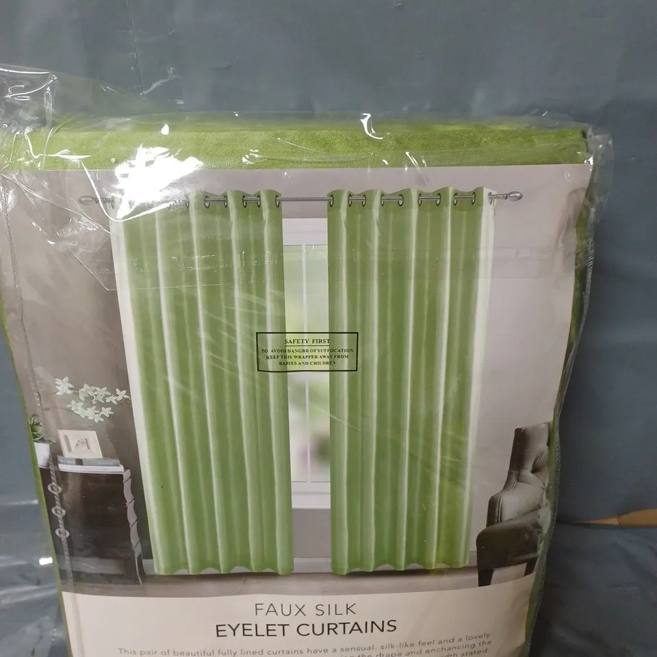 COMFYTEX FAUX SILK LINED EYLET CURTAINS - GREEN - 90" X 90"