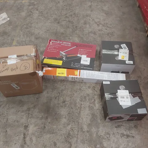 PALLET CONTAINING A LARGE QUANTITY OF ASSORTED ITEMS INCLUDING: FLOORING CUTTER, TURNTABLES, ELECTRIC COMPOSTER, RETRACTABLE GATE ECT