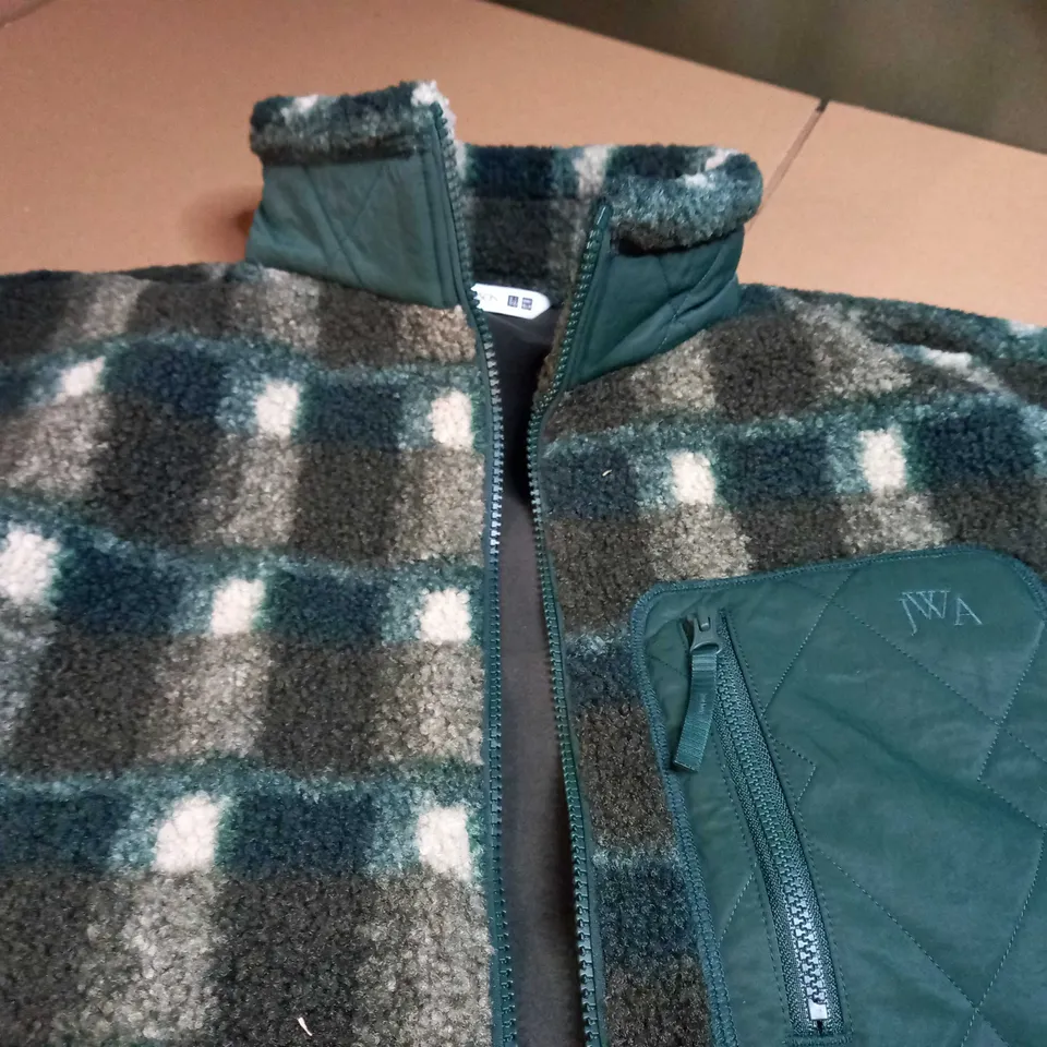 UNIQLO DARK GREEN CHECKED BORG/FLEECE LINED JACKET - MEDIUM