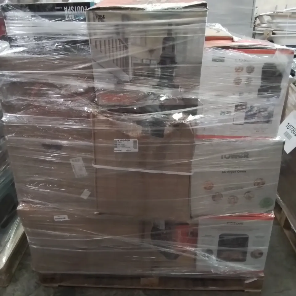 PALLET OF APPROXIMATELY 17 UNPROCESSED RAW RETURN HOUSEHOLD AND ELECTRICAL GOODS TO INCLUDE;