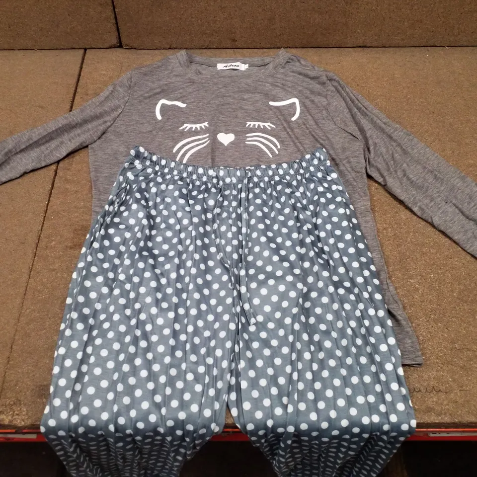 BOX CONTAINING APPROXIMATELY 24 ASSORTED WOMENS CAT PRINT SLEEPWEAR SETS