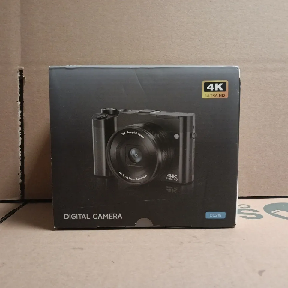 BOXED UNBRANDED DC218 DIGITAL CAMERA