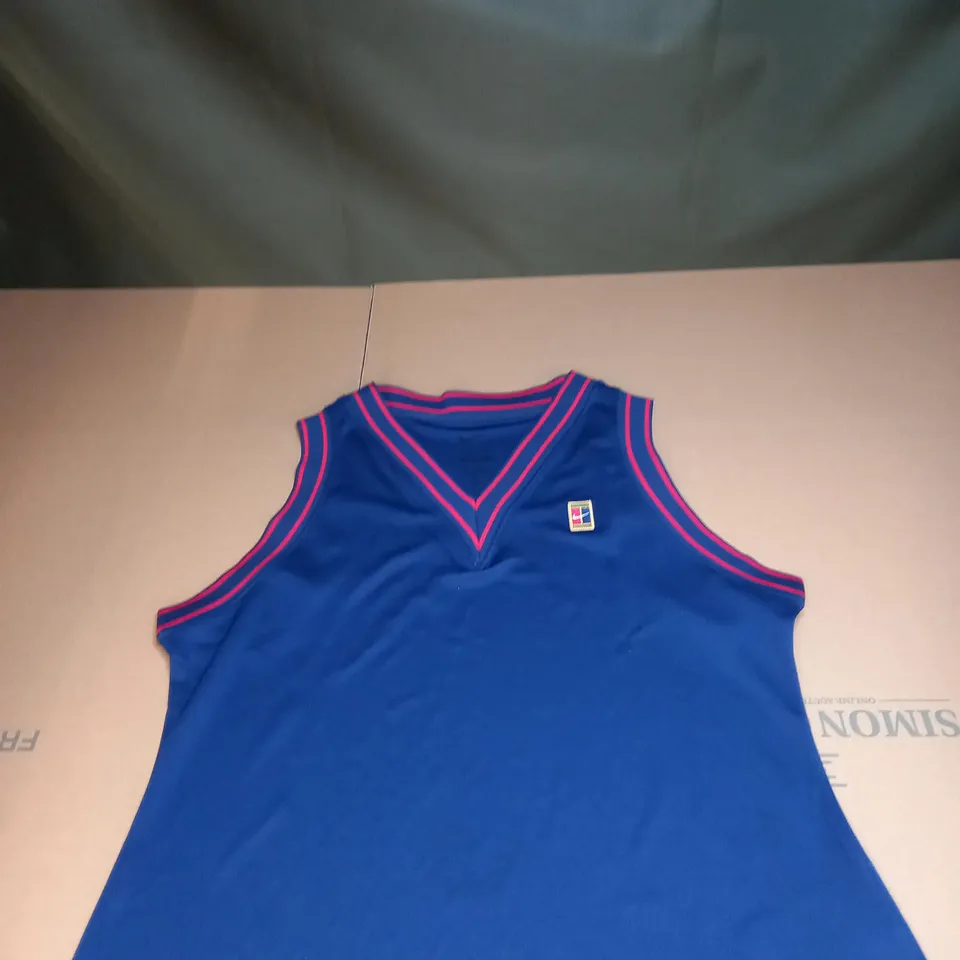 WOMENS NIKE V NECK VEST SIZE LARGE