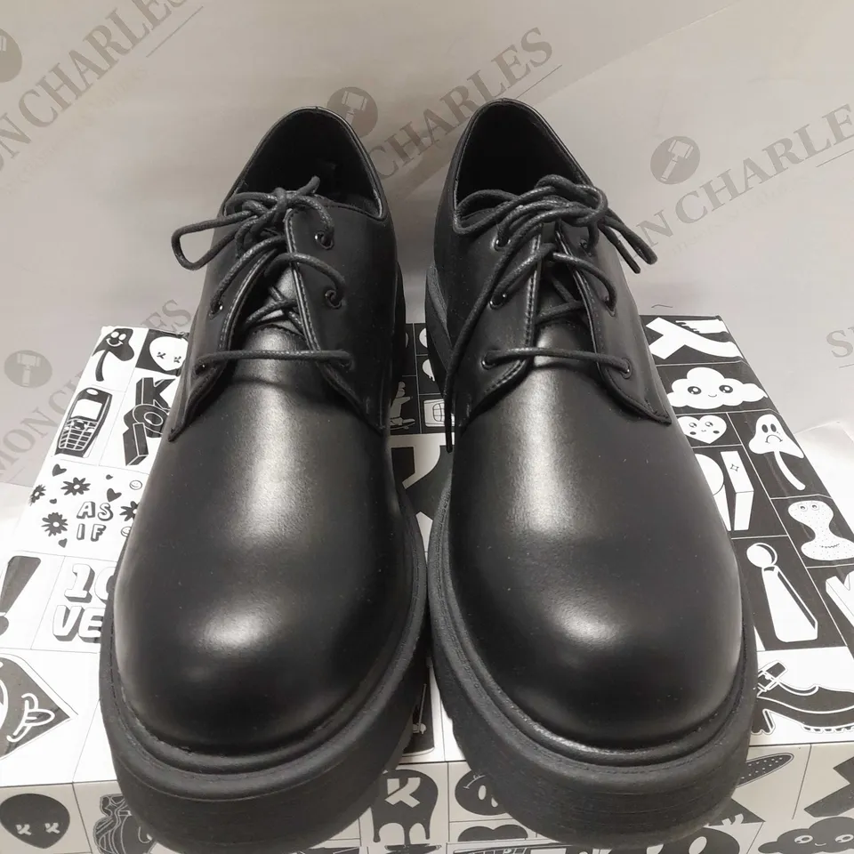 KOI FULL OF SECRETS LACE UP BLACK SHOES - SIZE 6