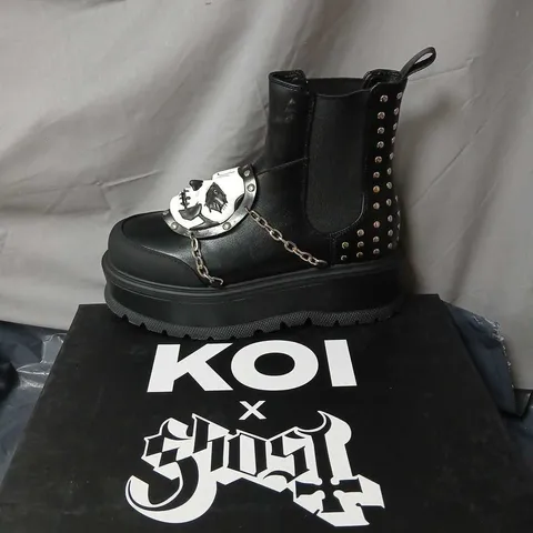 KOI X GHOST SECULAR HAZE PAPA EMERITUS II PLATFORM BOOTS – UK7 – BLACK