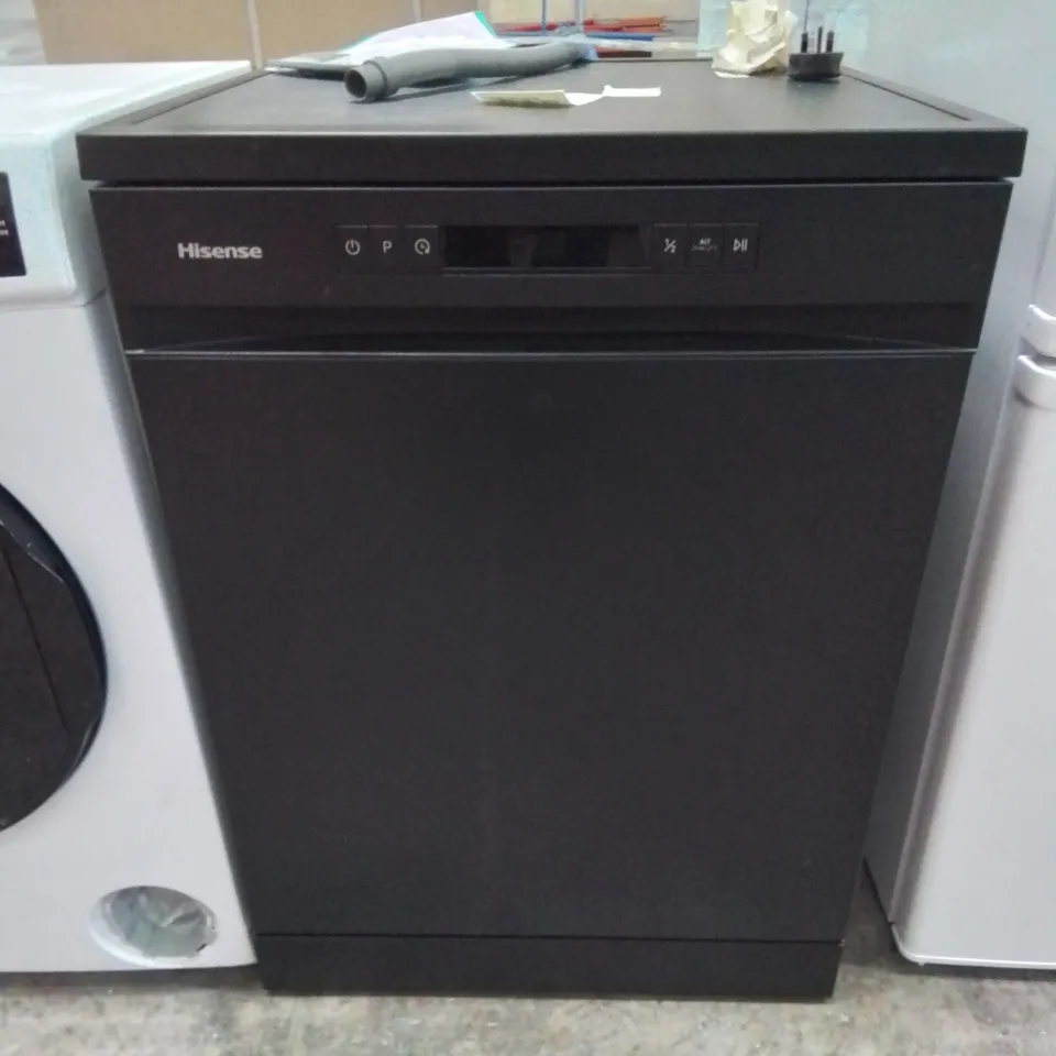 HISENSE FREESTANDING STANDARD DISHWASHER IN BLACK -COLLECTION ONLY-