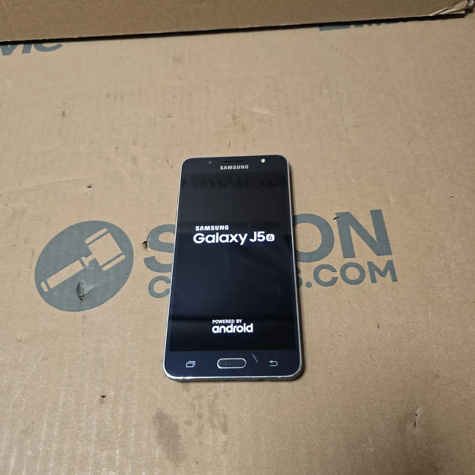 SAMSUNG GALAXY J5 SMART PHONE