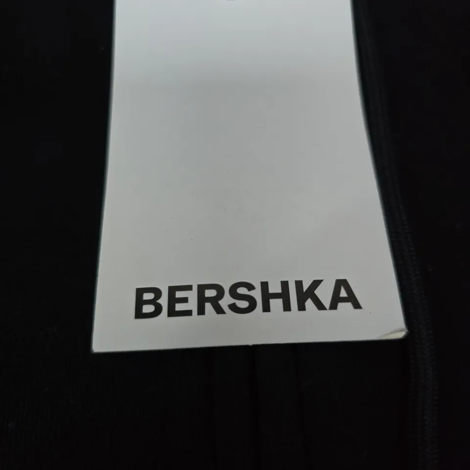 BERSHKA BLACK ZIP HOODIE – MEN'S UK XL (EU 42)