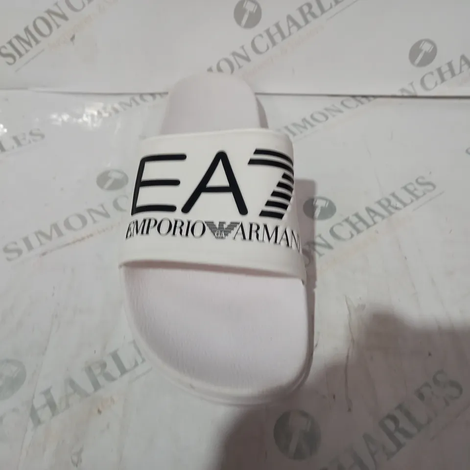 PAIR OF EMPORIO ARMANI SLIDERS IN WHITE EU SIZE 46