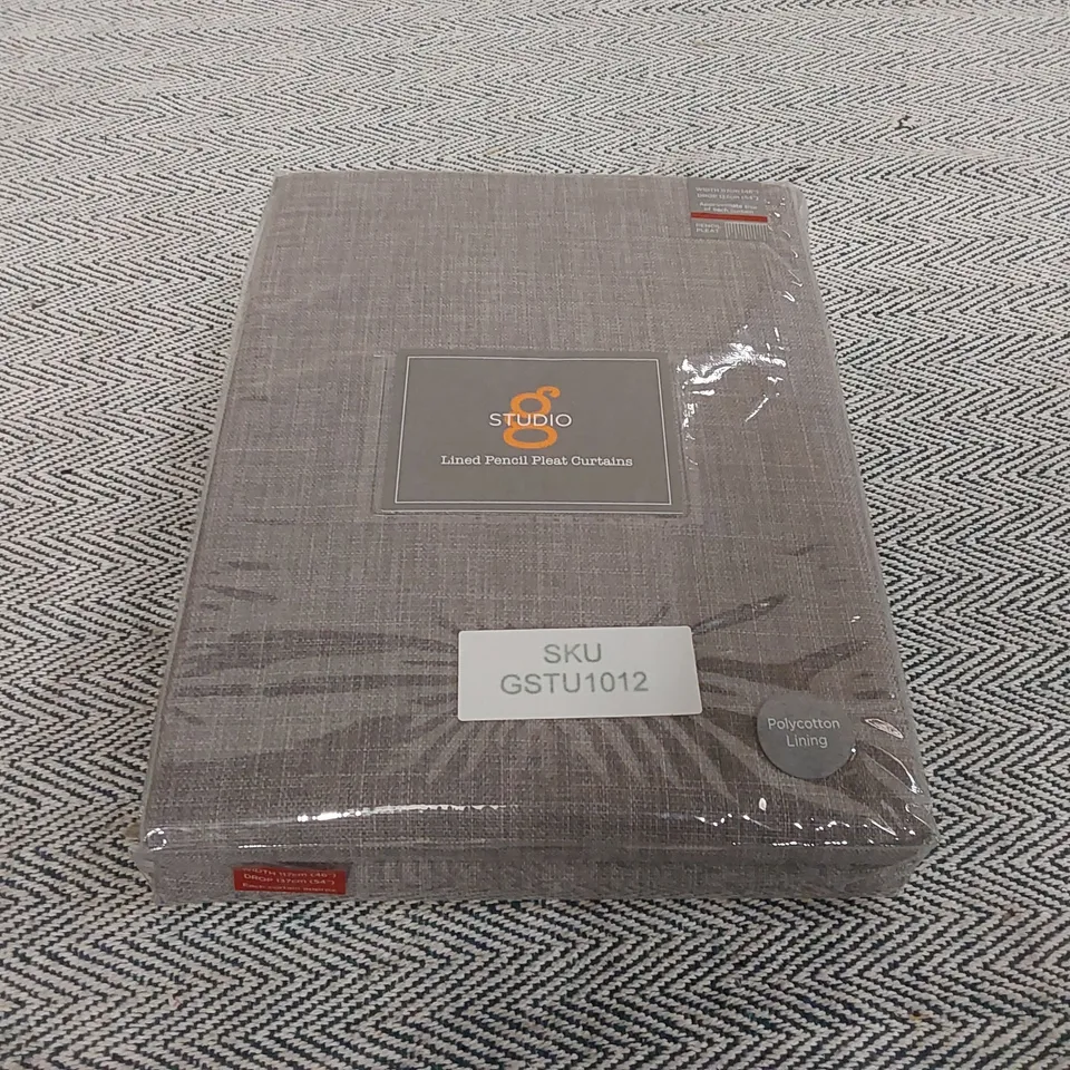 BRAND NEW BAGGED LINED PENCIL PLEAT CURTAINS - 117 x 137cm