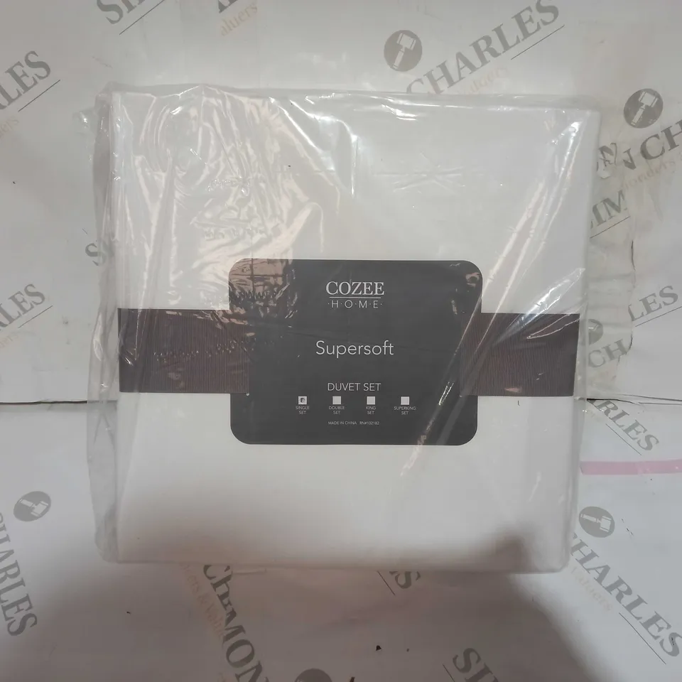 SUPERSOFT BY COZEE HOME 4 PIECE DUVET SET WITH CONTRAST TRIM - KING 