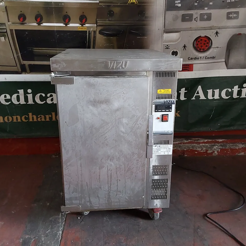 VIZU VI014SHHC MINI HUMIDIFIED HOLDING CABINET