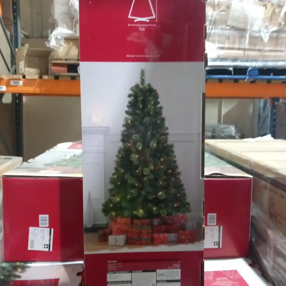 BRAND NEW BOXED 6FT PINE CONE AND BERRY TREE PRE-LIT