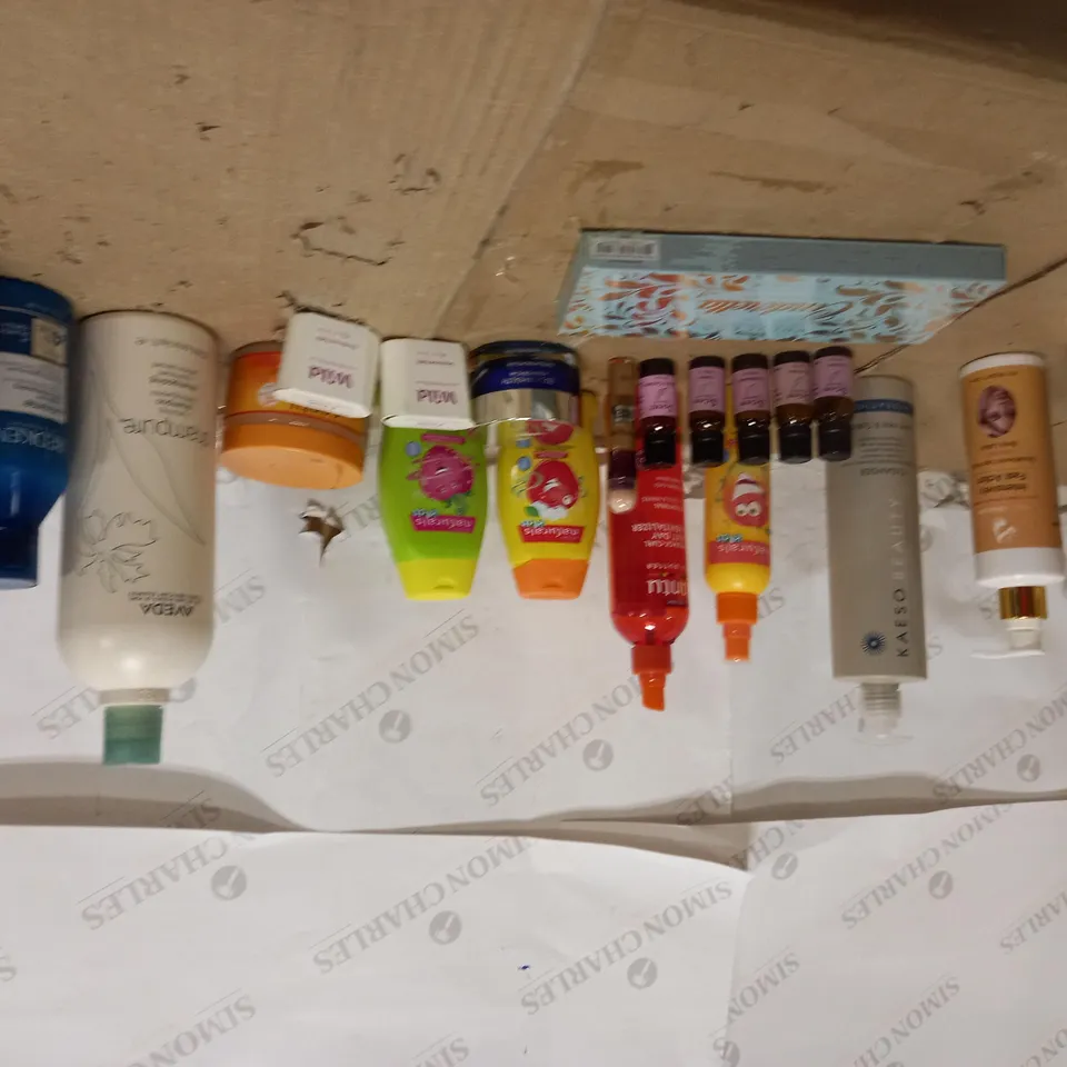 APROXIMATELY 20 BEAUTY PRODUCTS INCLUDING KAESO, AVON, WILD ETC