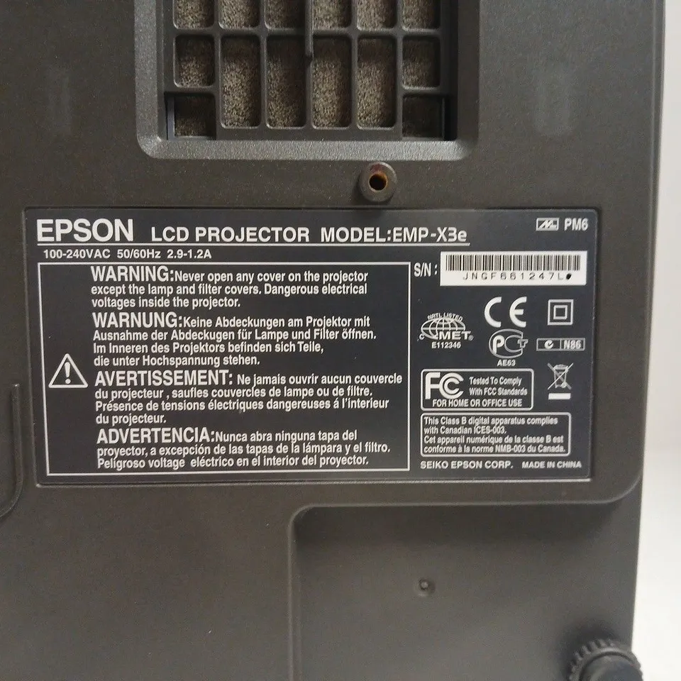 EPSON LCD PROJECTOR EMP-X3E