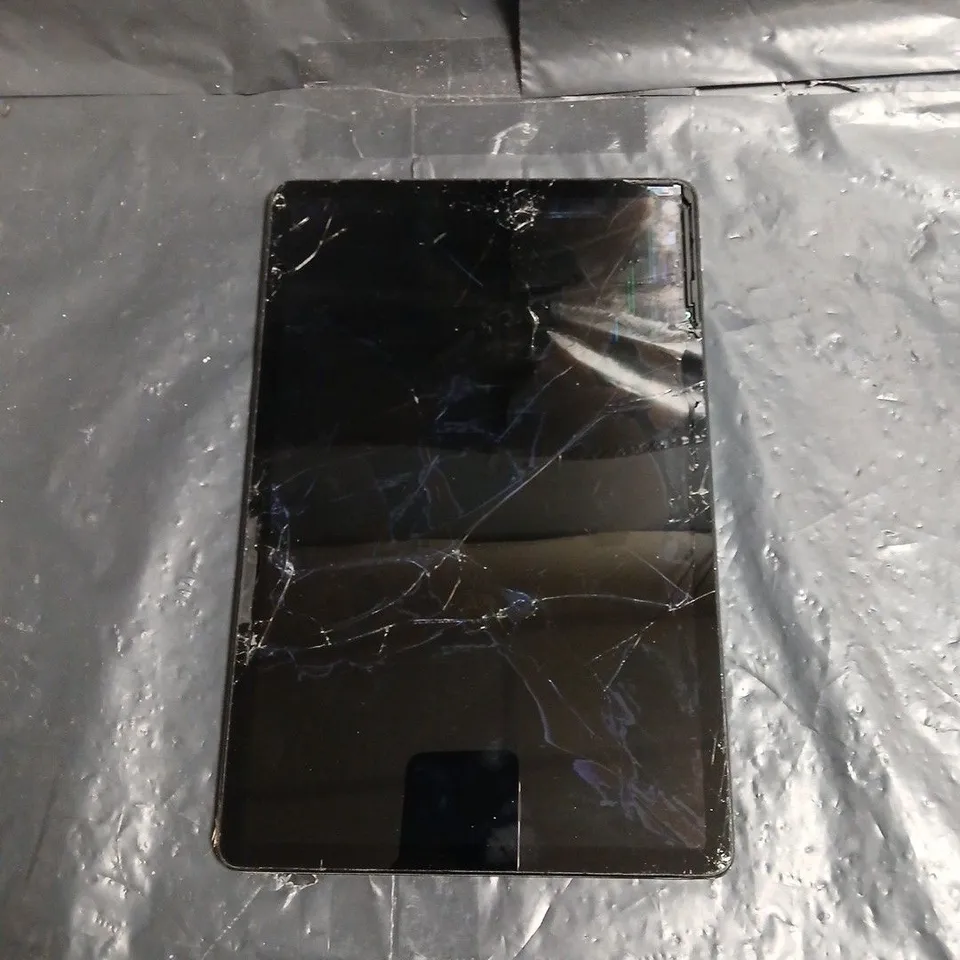 LENOVO TABLET – SILVER, 8MP REAR CAMERA, CRACKED FRONT DISPLAY