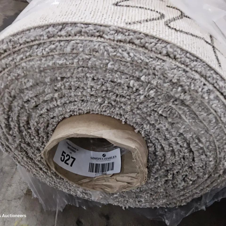 /ROLL OF QUALITY FIRST IMPRESSION WELL DRESSED CARPET APPROXIMATELY 5M × 6.2M