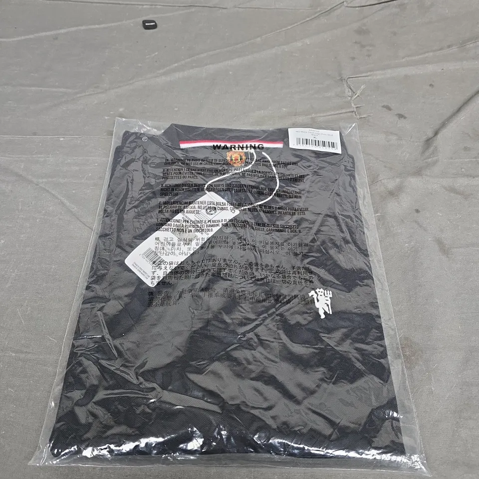 BAGGED MANCHESTER UNITED DEVIL LOGO POLO SHIRT - SIZE XL