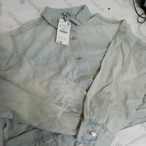 ZARA BLUE DENIM JACKET - SIZE LARGE 