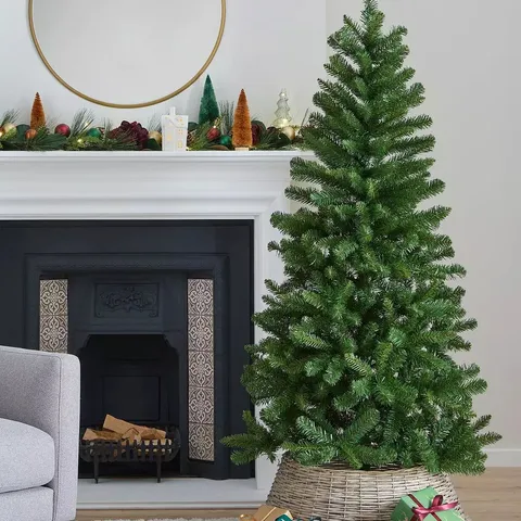 THE VERY COLLECTION NEWLANDS 6FT TREE
