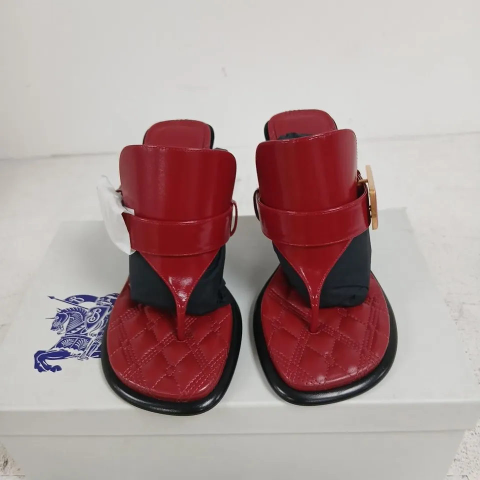 BURBERRY RED LEATHER SANDALS – UK 3 (EU 36)