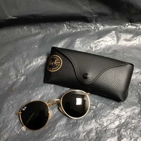 RAY-BAN ROUND SUNGLASSES, GOLD TONE METAL FRAME, BLACK LENSES 