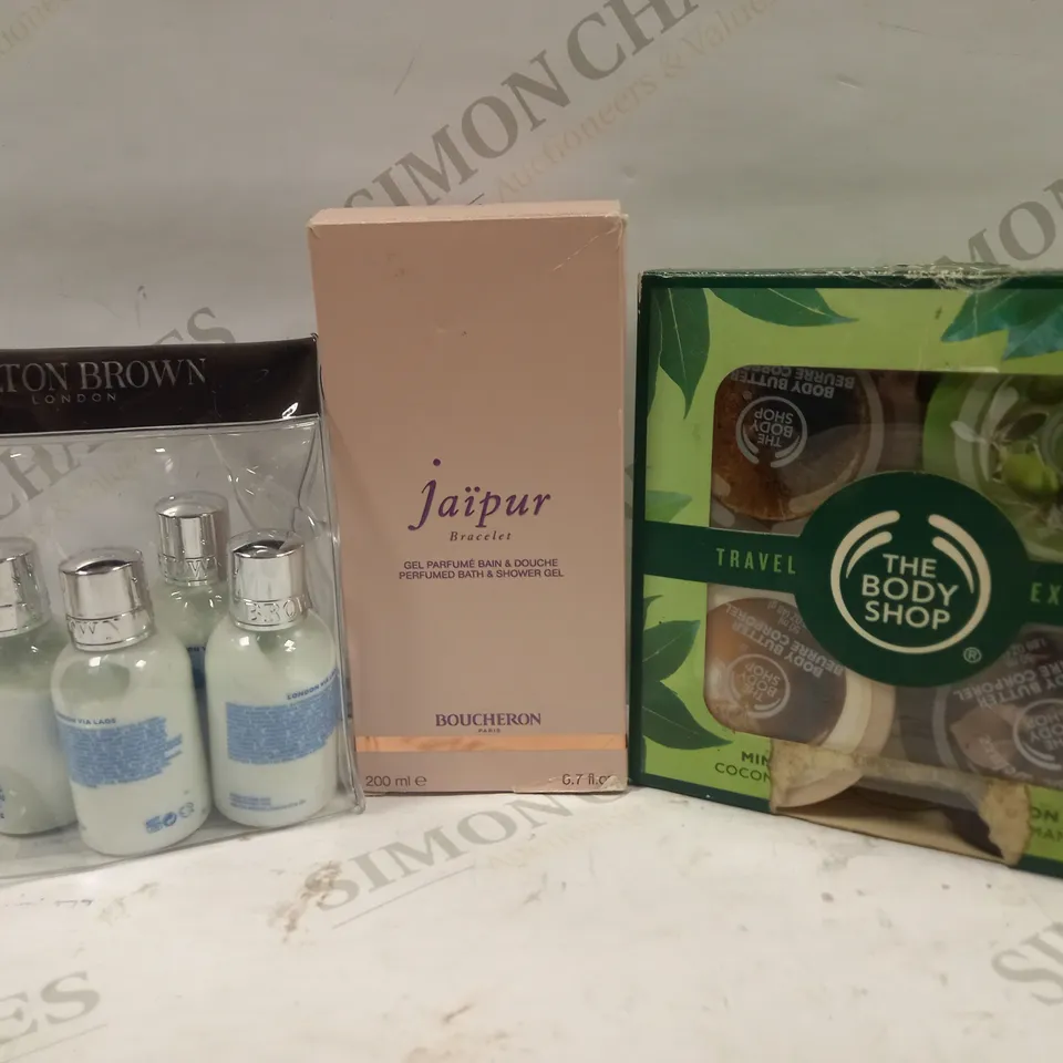 LOT TO CONTAIN 3 ASSORTED WOMENS BEAUTY PRODUCTS, INCLUDES LOTIONS & BODY BUTTER 